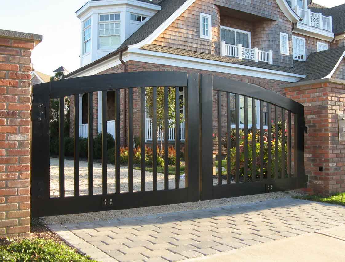 Wood Gates | Experts Garage Doors & Gates licensed, bonded ...